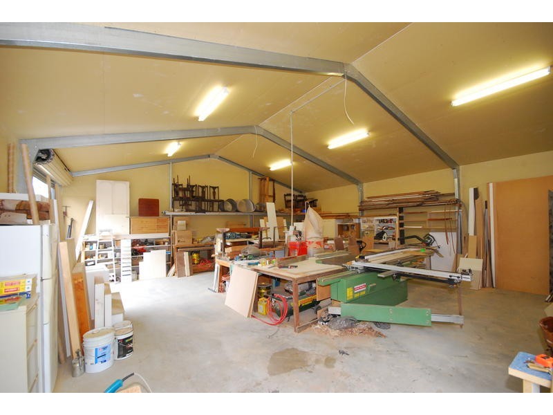 15 Barnes Court, Mount Crosby QLD 4306